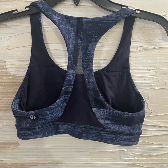 Lululemon Invigorate Bra - Picture 4 of 6